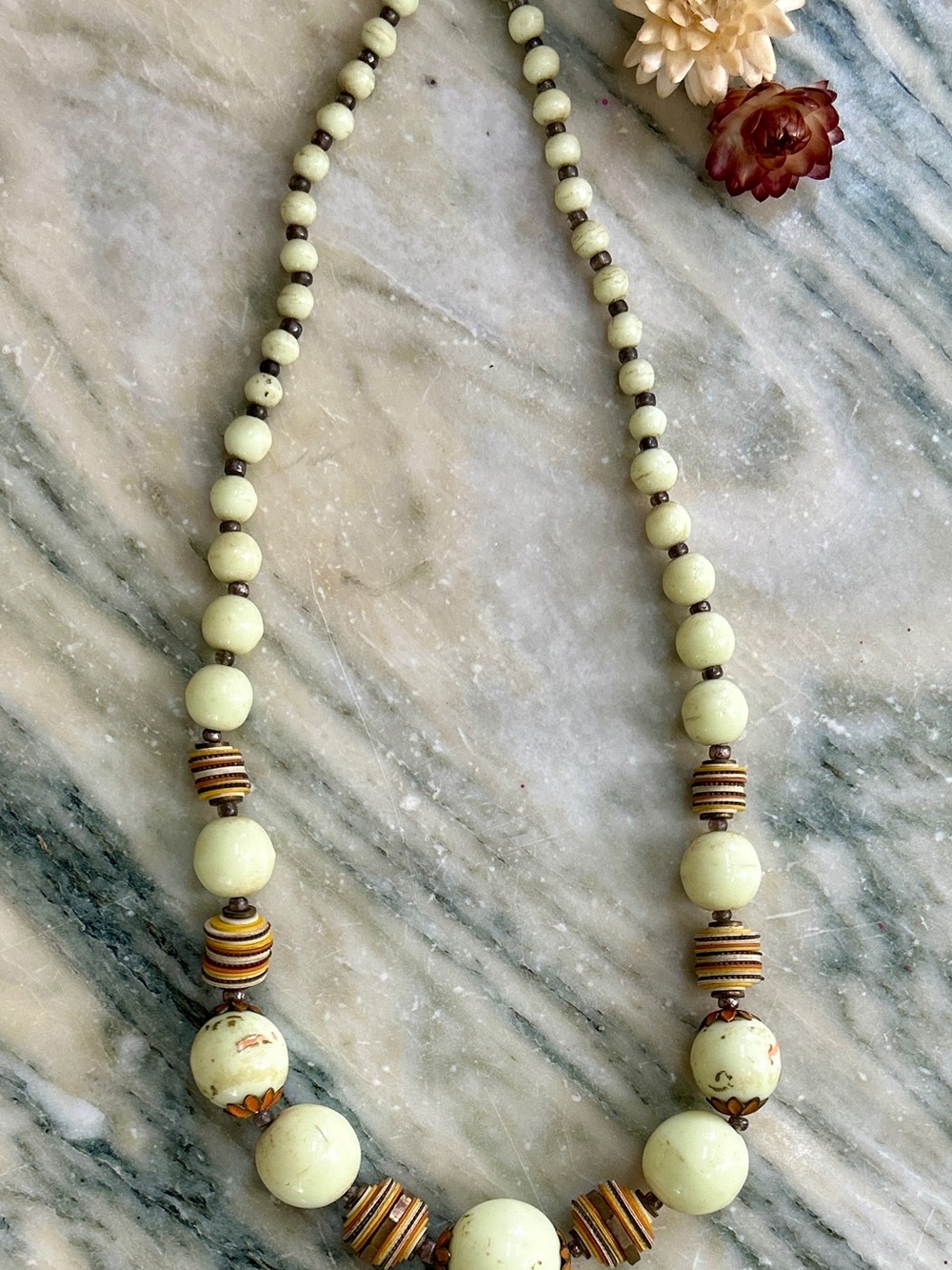 Graduated Cream Glass Bead Necklace